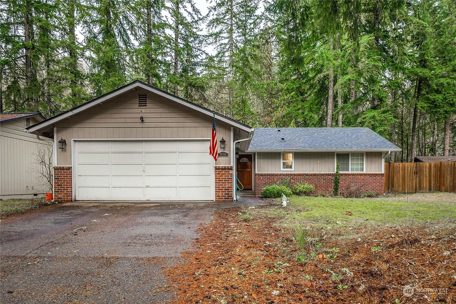 7416 Lake Lucinda Court SW photo 1