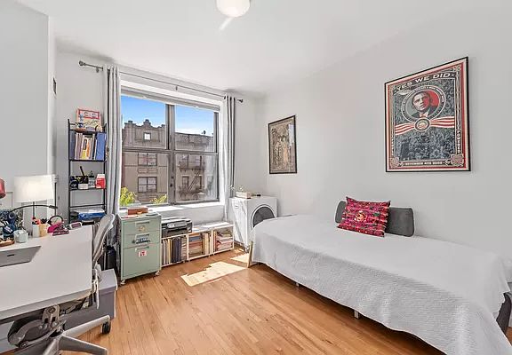 2nd image of 571 Academy St APT 4A