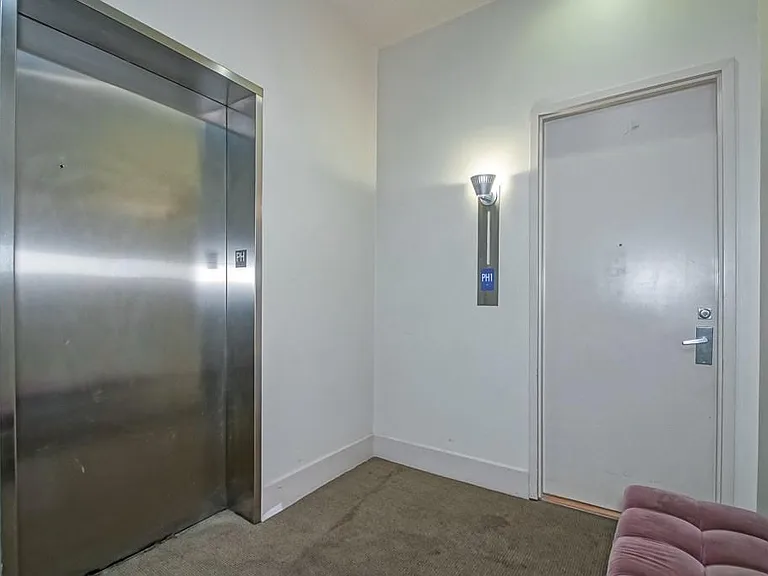 801 Saint Joseph St #1 PENTHOUSE — Photo 3