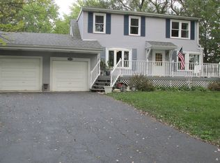 7213 Giddings Ave, Burr Ridge, IL 60527