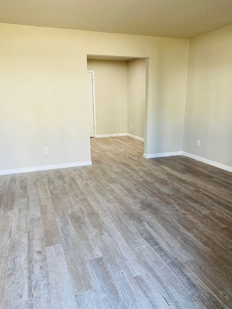 6017B Bedford, Beaumont, TX 77708 — Photo 2
