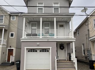 21 Beach St, Sea Bright, NJ 07760