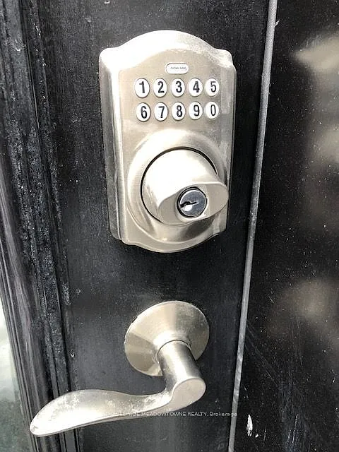 3 bed, $850 — Photo 3