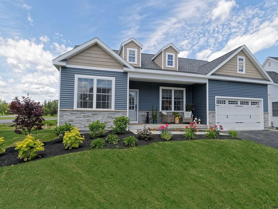 1st image of 13 Tamarack St