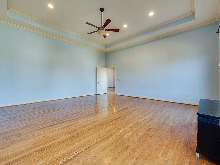 1606 Boscobel St — Photo 14