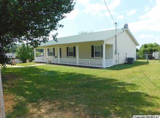 4920 Lakeplace Dr, Cedar Bluff, AL 35959