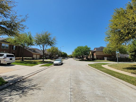 3rd image of 21923 Canyonwood Park Ln