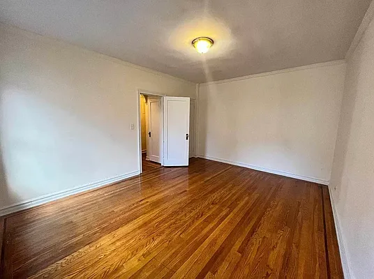 Rented by Queens Apartments Realty LLC | media 10