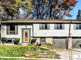 9614 Brownley Dr, Omaha, NE 68134