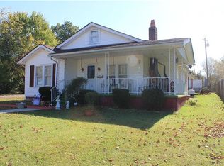 503 N Main St, Dickson, TN 37055