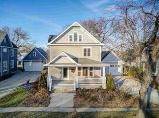 107 W 2nd St, Waunakee, WI 53597