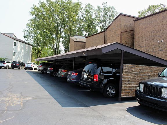 3rd image of 1563 W Pond Dr #31