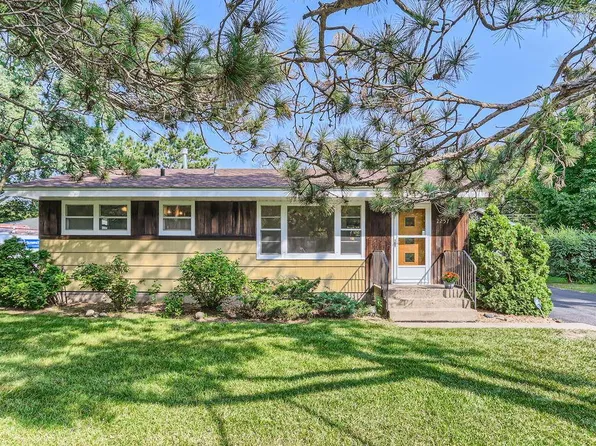 2257 Oriole Ave, New Brighton, MN 55112
