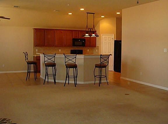5th image of 800 Willow Wood Dr