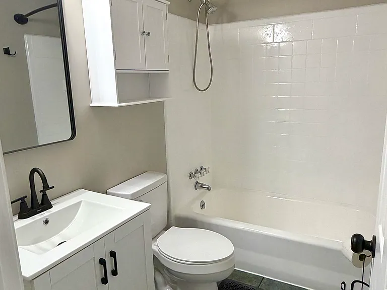 310 Defoe Cir — Photo 11