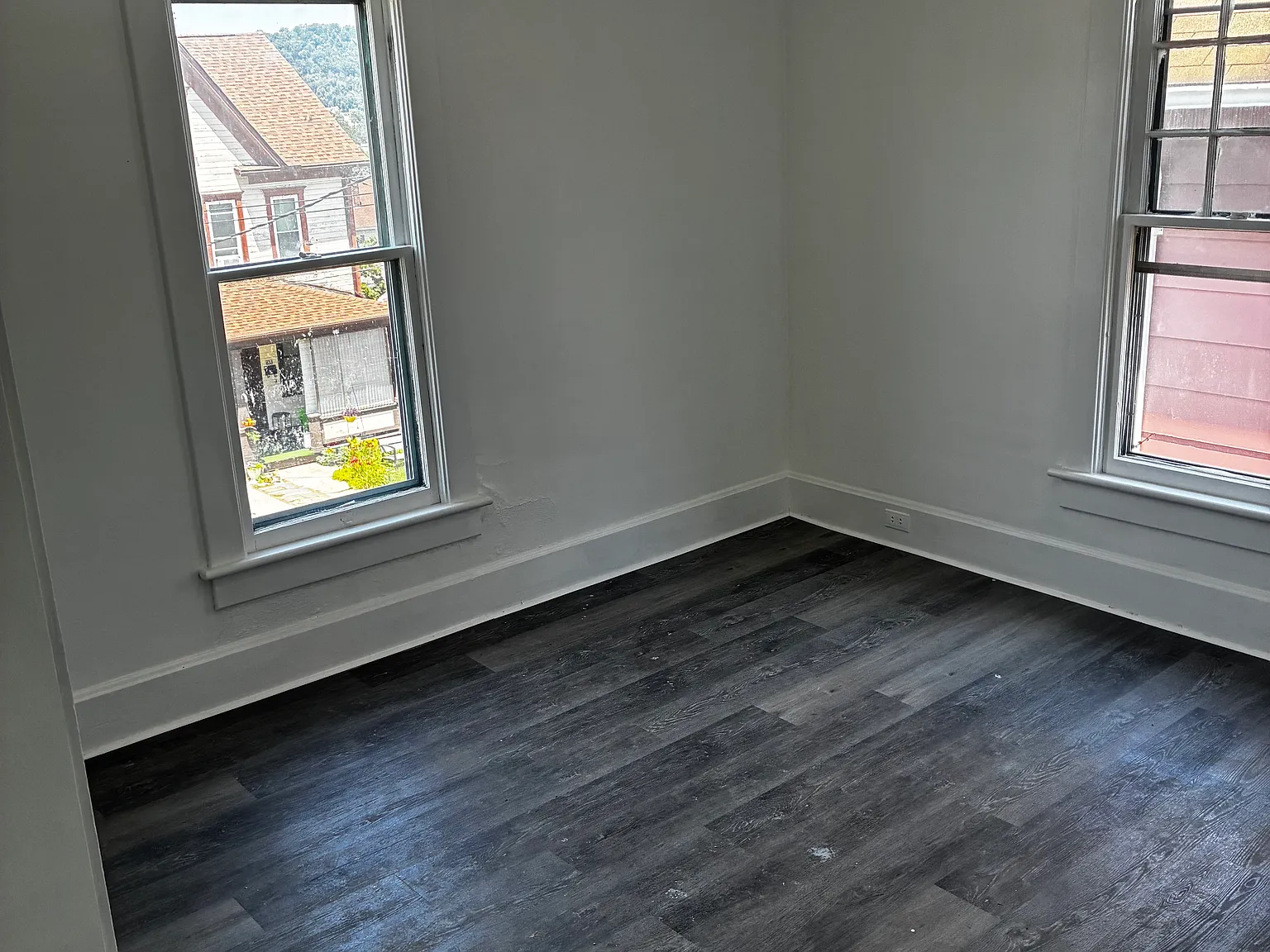 3 bed, 1300 sqft, $1,200 — Photo 3