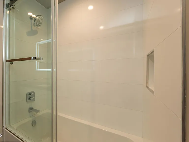481 Starlight Crest Dr — Photo 32