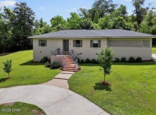 2956 Caledonia St, Marianna, FL 32446