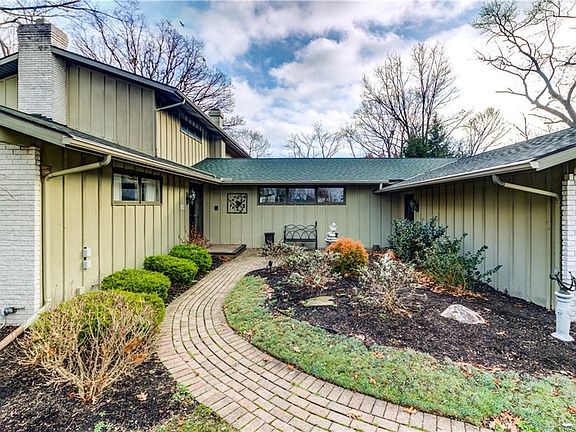 2nd image of 120 Windbrook Dr
