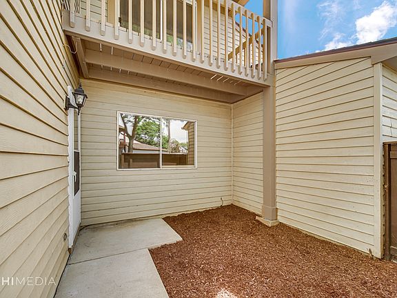 3rd image of 21 Fernwood Dr #P
