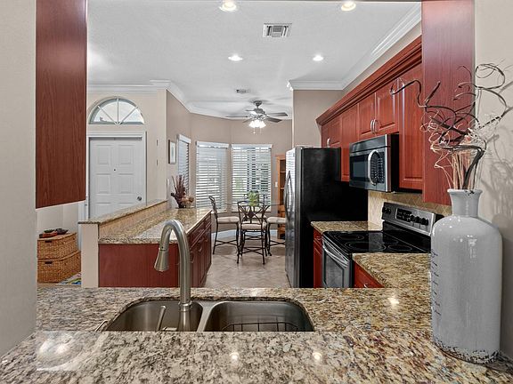 5th image of 2914 Port Royale Lane #2914