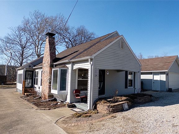 3rd image of 3736 N Lake Blvd