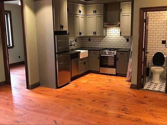 2nd image of 235 Kent Ave #3BK