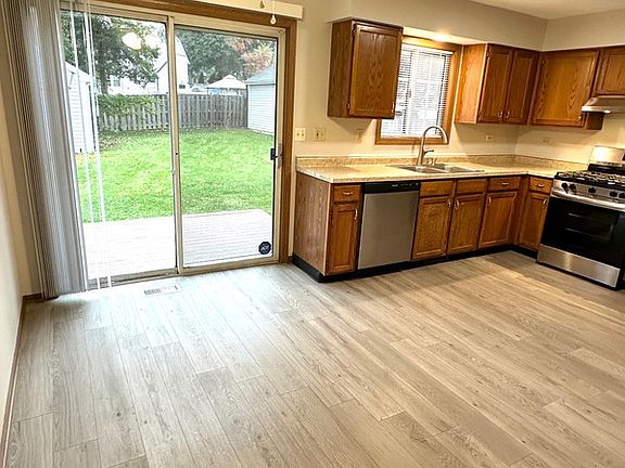 5th image of 540 N Crystal Ave