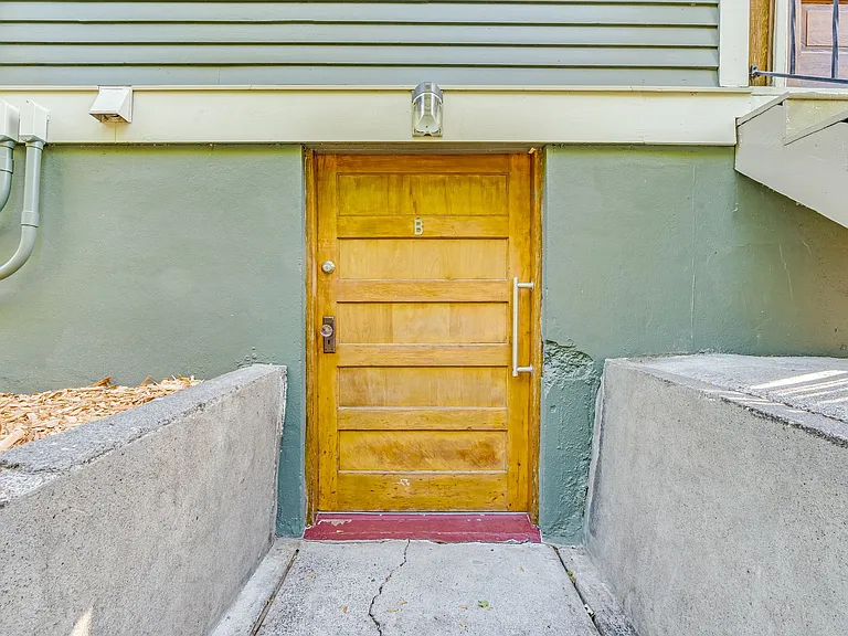 2605 SE 23rd Ave #B — Photo 7