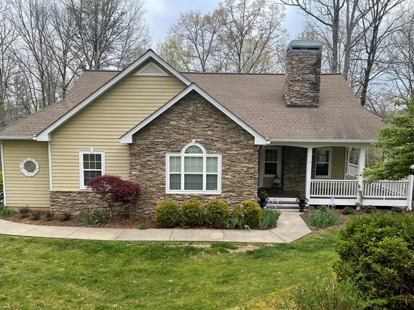 110 Cricket Lane, Warne, NC 28909