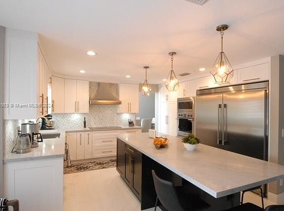 5th image of 6466 NW 43rd St