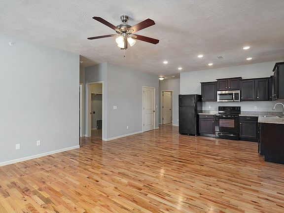 3rd image of 1325 E Cherry St #1F