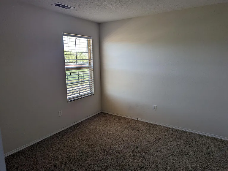 2320 Academic Pl SE — Photo 20