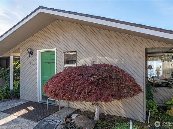 2nd image of 602 Daniels Drive