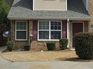 5290 Lincoln Dr, Fairburn, GA 30213