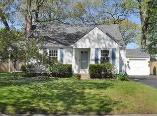 70 Pinecrest Dr, Pawtucket, RI 02861