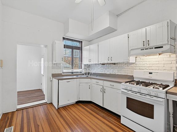 5th image of 3307 Halliday Ave