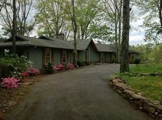 285 Blue Horse Ln, Tryon, NC 28782