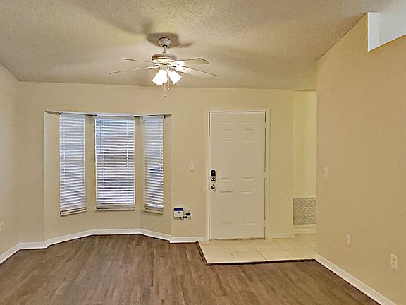 3rd image of 410 Jay Ct
