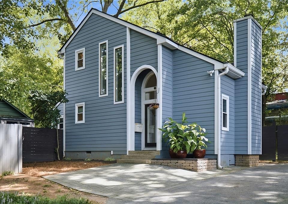 1st image of 505 Oakdale Rd NE