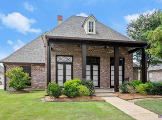 8626 Grand View Dr, Baton Rouge, LA 70809