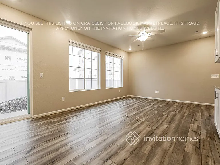 3377 Streamwood Dr — Photo 6
