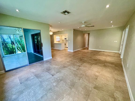 4th image of 245 Lanchester Ct