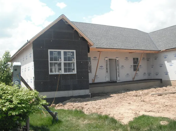 154 Granger Dr, Lagrange, OH 44050