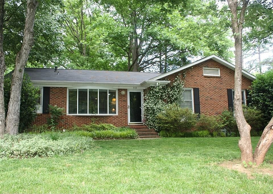 1st image of 909 Camborne Pl