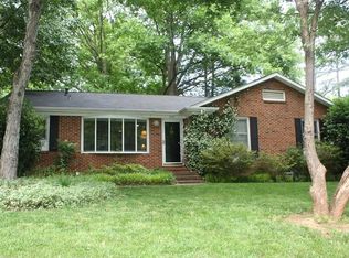 909 Camborne Pl, Charlotte, NC 28210