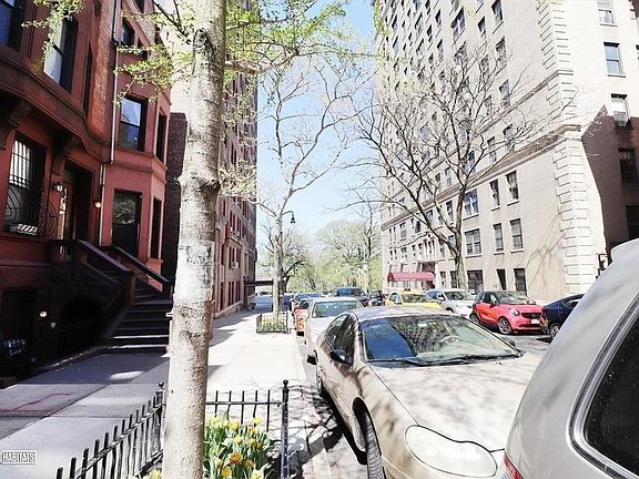 3rd image of 316 W 104th St #A3