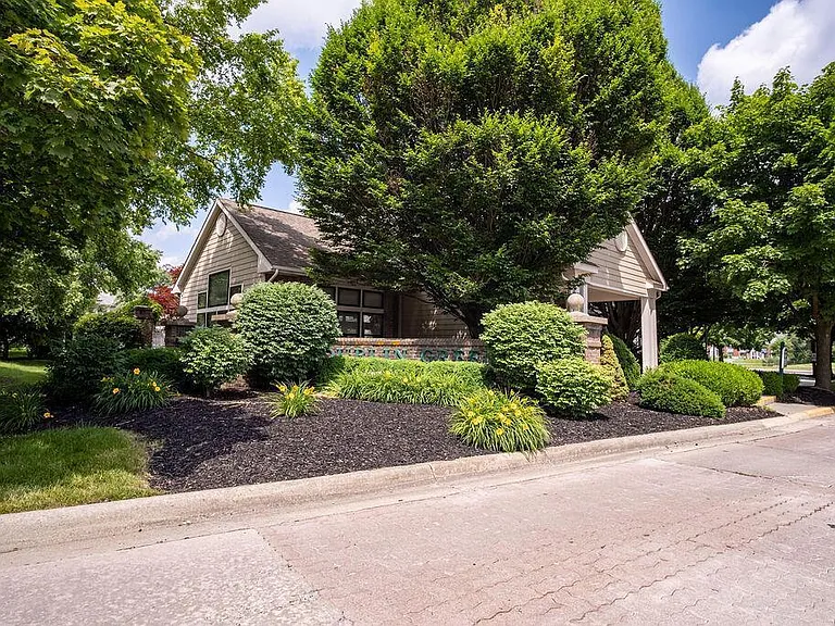 2323 Vicente Ct #309 — Photo 33