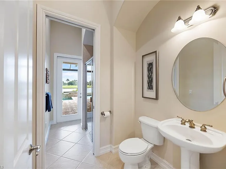 8950 Shenendoah Cir — Photo 21