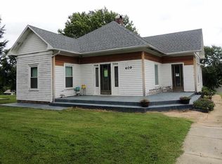 409 W 1st St, Miltonvale, KS 67466